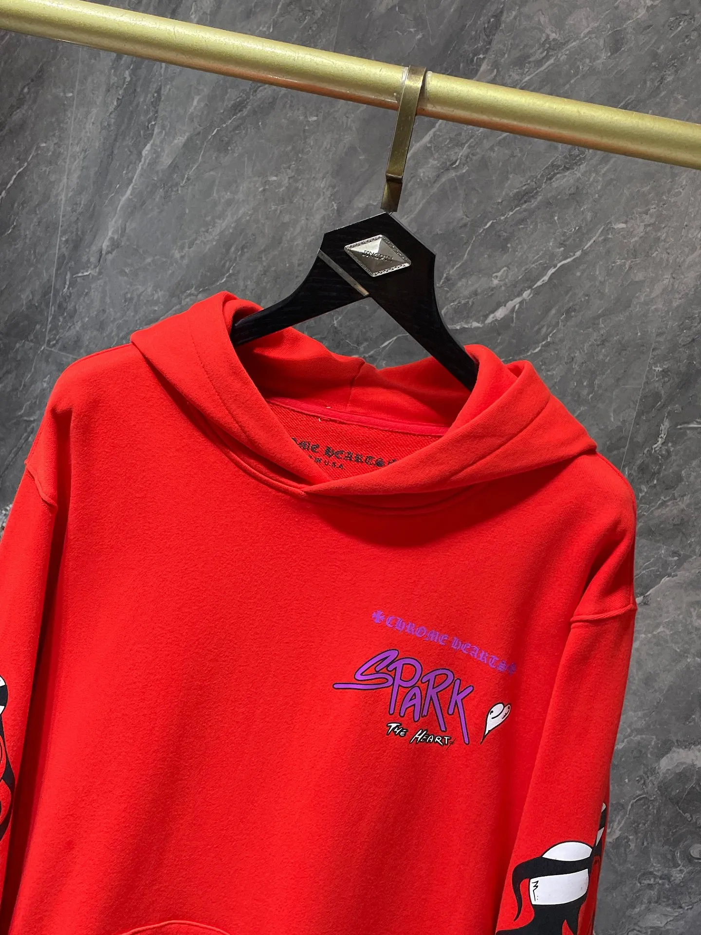 P246 Chrome Hearts Autumn and Winter 2025 simultaneous sale at counters ❤️ Chrome Hearts Mattyboy graffiti flame love limited edition sweatshirt Imported environmentally friendly glue printing and dyeing Improved customized version of 1:1 high-gram weight high-quality fabric Recommended color: Customized red Code numbers: S, M, L, XL.